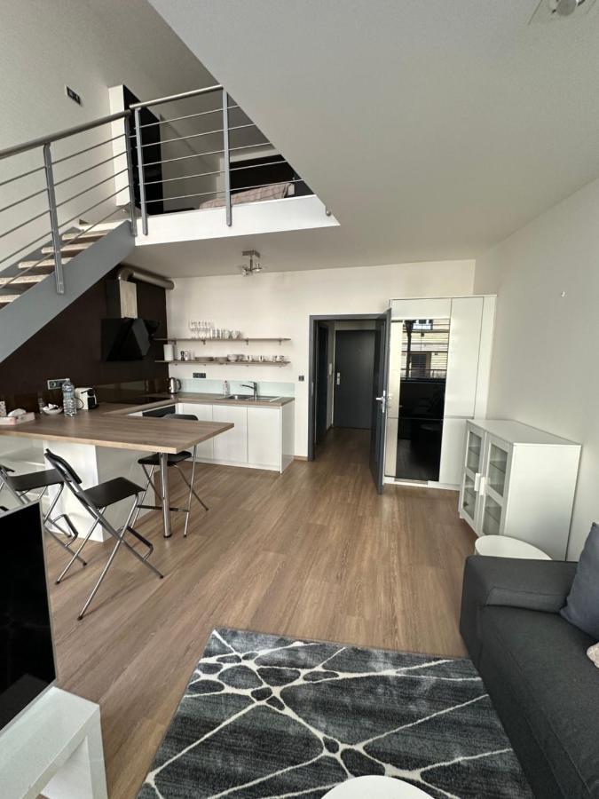 Apartments Palmovka Praag Buitenkant foto