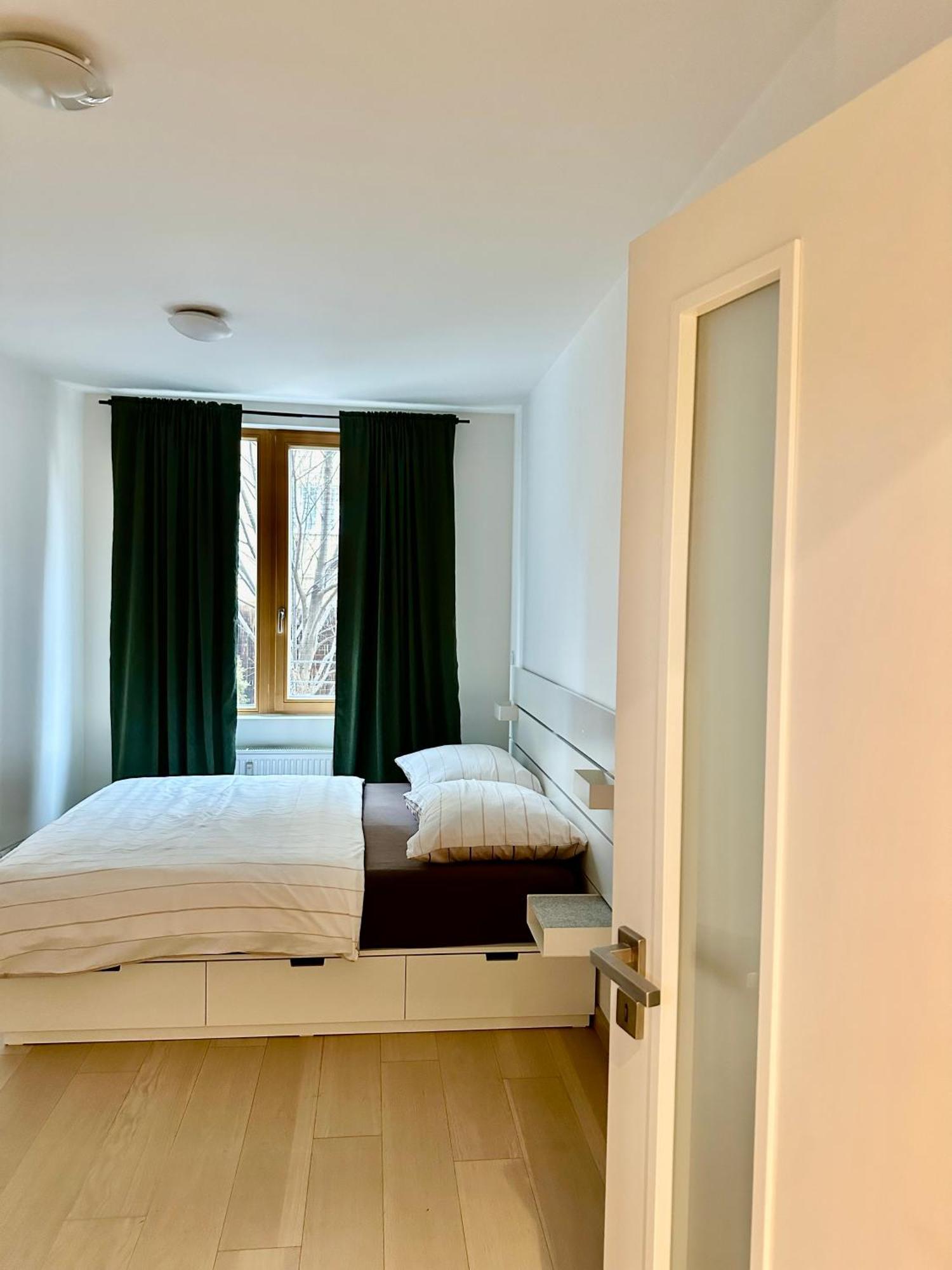 Apartments Palmovka Praag Buitenkant foto