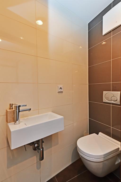 Apartments Palmovka Praag Kamer foto