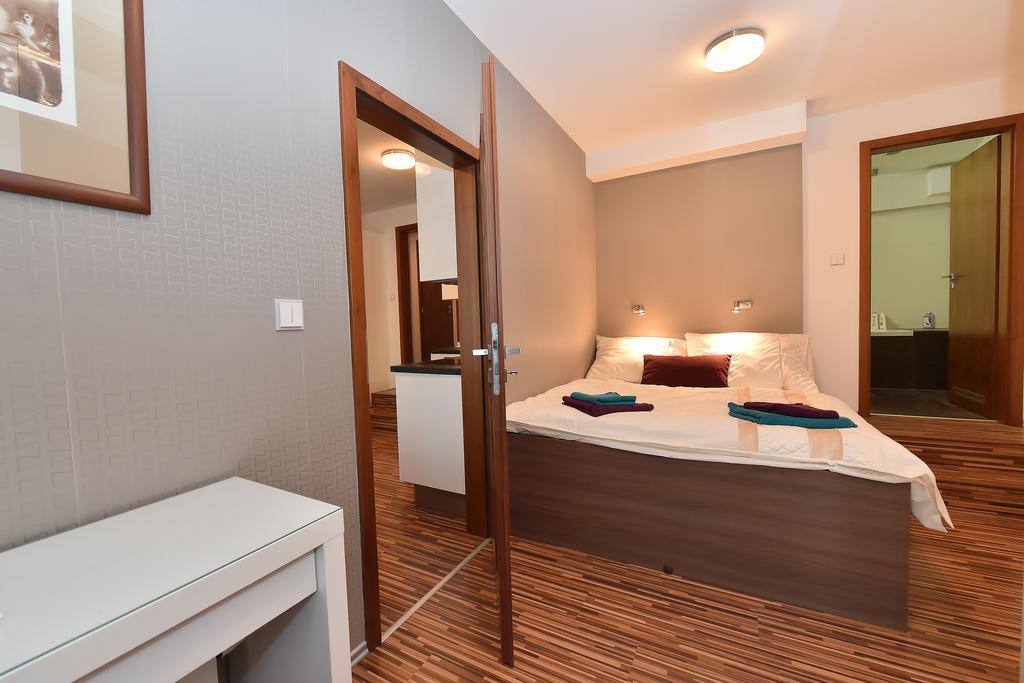 Apartments Palmovka Praag Kamer foto