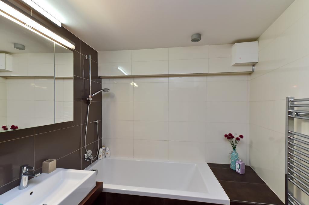 Apartments Palmovka Praag Kamer foto